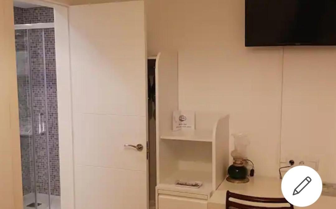 Ubicacion Perfecta/Bano Privado Apartment San Sebastian Room photo